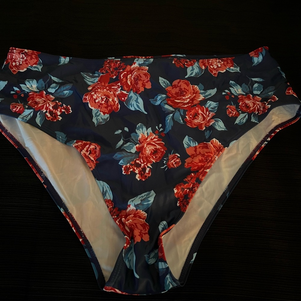 Bikini bottoms only. Size 20w. Never worn.